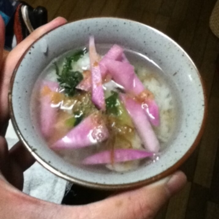 赤カブと大根の葉の出汁茶漬け レシピ 作り方 By とりあえず乾杯 楽天レシピ